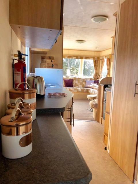 Caravan 50. Nairn Lochloy Holiday Park Экстерьер фото